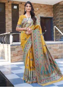 Amusing Traditional Saree For Reception