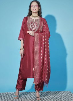 Auspicious Red Cotton Readymade Salwar Kameez