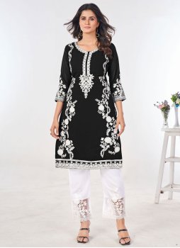 Extraordinary Embroidered Casual Casual Kurti