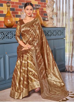 Sorcerous Shimmer Gold Trendy Saree